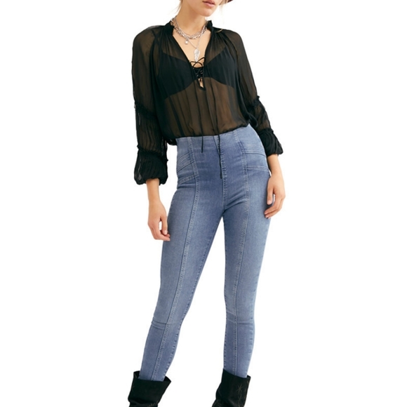 GUC FREE PEOPLE FEEL ALRIGHT SKINNY JEANS IN SIZE 28 INDIGO BLUE - Picture 8 of 8